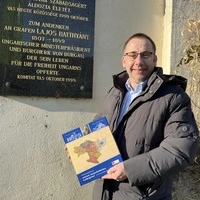 Thomas Hochwarter befasste sich eingehend mit den Streitigkeiten entlang der Lafnitz, welche als natürliche Grenze galt. Seine Erkenntnisse fasste er zusammen im Buch „Von der Gyepu-Zone zur Landesgrenze“