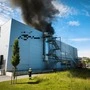 80 Feuerwehrleute waren im Einsatz, drei trugen leichte Verletzungen davon