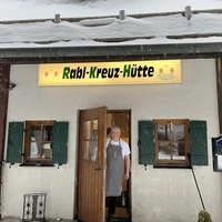 Pittermann genießt die Ruhe und Natur am Hochwechsel, genauso aber auch die Feste und Feiern in der Hütte