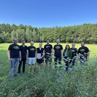 Das Expertenteam besichtigte land- und forstwirtschaftliche Flächen, die in Zusammenarbeit mit dem Jagd- und Naturverein Altenmarkt zum Wohle der Biodiversität gestaltet wurden