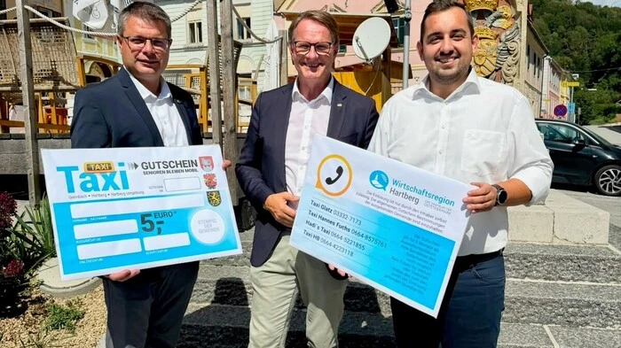 Die Bürgermeister von Greinbach, Hartberg und Hartberg Umgebung präsentieren das neue Modell