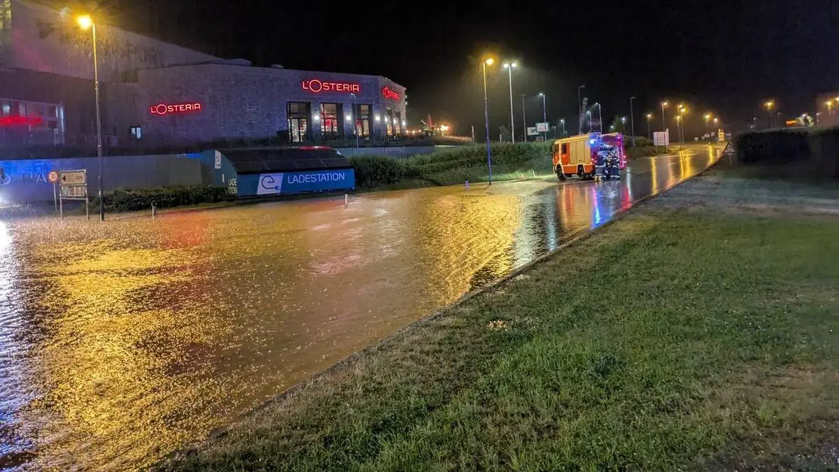 Beim eo waren Straßen blockiert mit Schlamm und Wassermassen