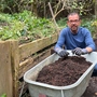Karl Ploberger erklärt, wie man den Garten nach dem Winter wieder auf Vordermann bringt