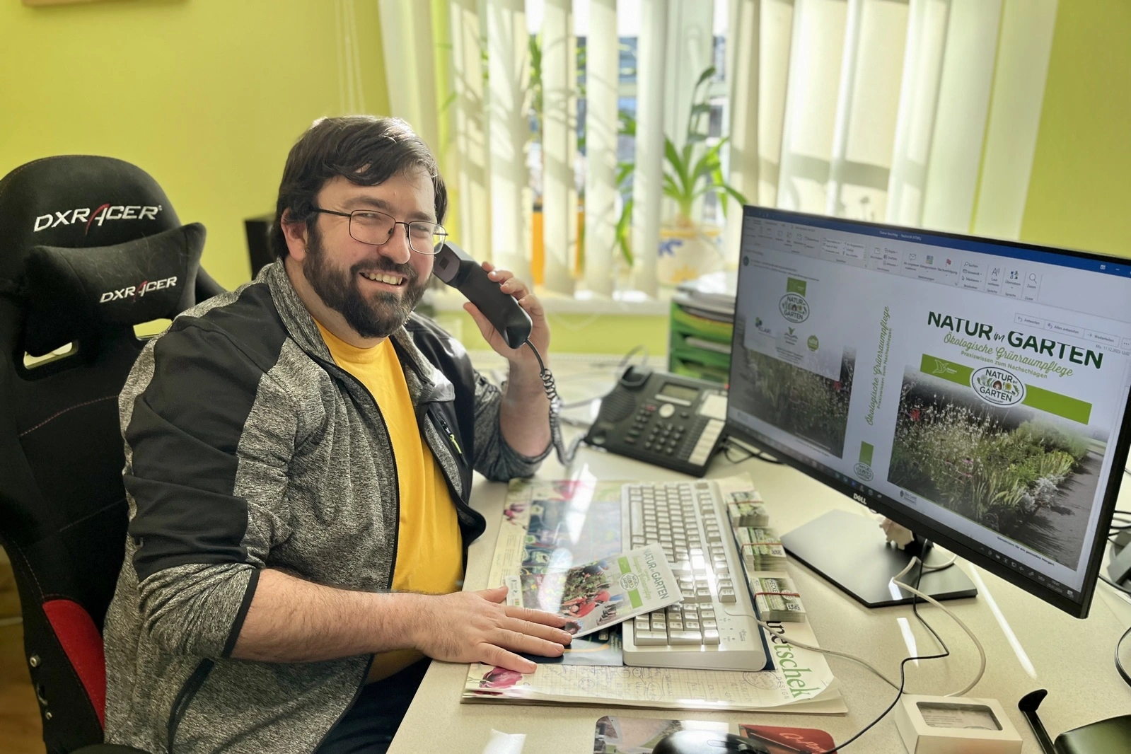 Seit 2022 steht Stefan Käfer den Anruferinnen und Anrufern mit gutem Rat zur Seite