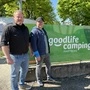 Gerald Schieder und Jürgen Weber (v.l.) sind die neuen Betreiber des Campingplatzes in Hartberg
