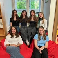 Zu sechst stellten sich die Schülerinnen des BG/BORG HIB Liebenau der Herausforderung „Schüler machen Zeitung“