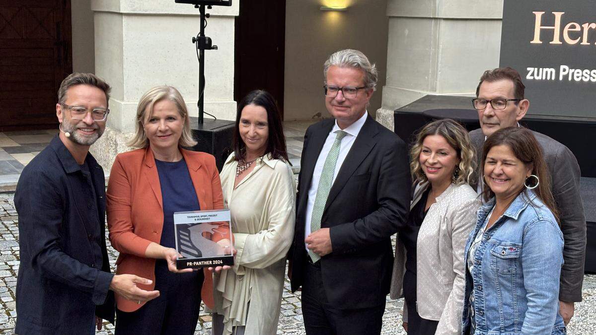 Wahlkämpfer und Kommunikatoren: Thomas Zenz (WKO) mit Sigrid Hroch (ORF), Alexandra Reischl und Martin Novak (Conclusio) vom Presseclub sowie Judith Schwentner (Grüne), Christopher Drexler (ÖVP) und Doris Kampus (SPÖ)