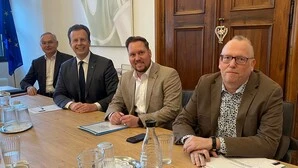 Kages-Vorstand Gerhard Stark, Gesundheitslandesrat Karlheinz Kornhäusl,  FPÖ-Klubobmann Marco Triller und Michael Koren vom Gesundheitsfonds