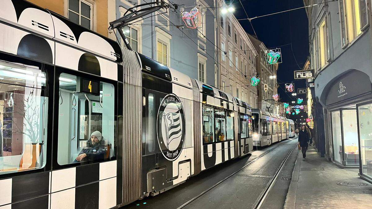 Murgasse: Straßenbahnen standen Schlange 