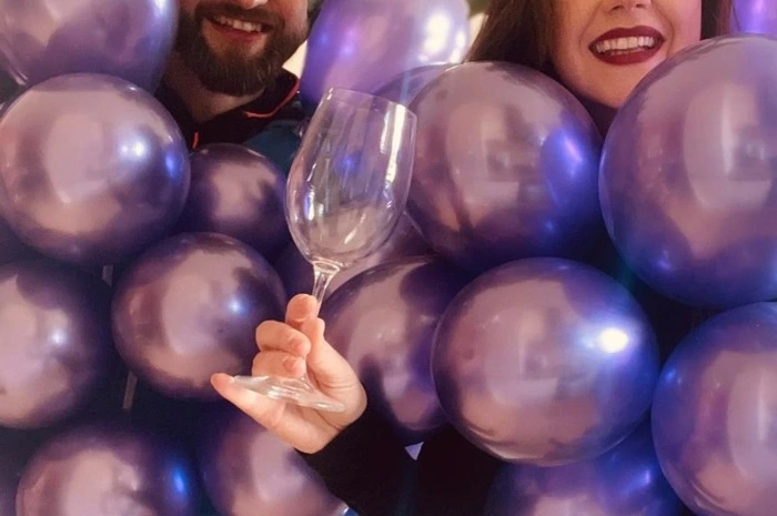 Rotwein ja, aber welche Sorte? SPÖ-Chef Max Lercher und Lebensgefährtin Michaela Grubesa