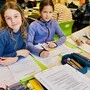 Luisa, Lara und Lilith in der Montessori-Klasse 