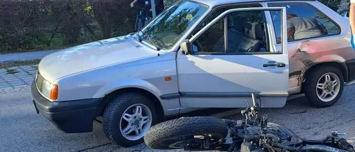 Bei Zusammenstoß erlitt die 42-jährige Motorradlenkerin aus dem Bezirk Weiz schwere Verletzungen