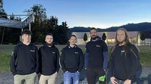 Der Vorstand des Deutschlandsbeger Lifestyle Clubs: Obmann Stv. Marcel Rauch, Kassier Luca Giuliani, Schriftführer David Diepold, außerordentliches Mitglied Dominik Resch und Obmann Wolf Rauch (v. l.)