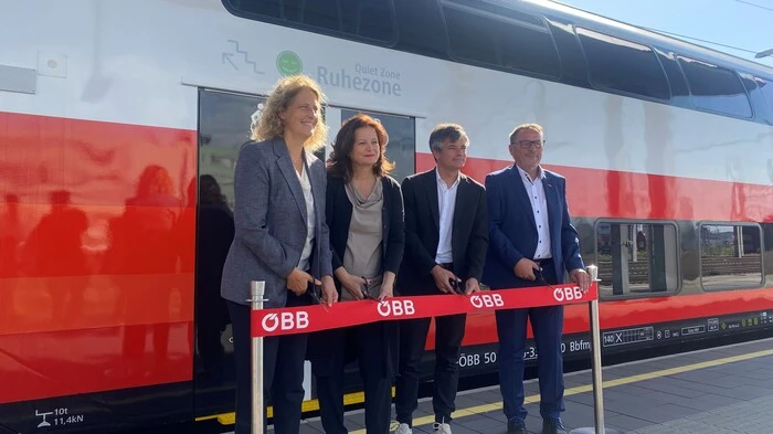 ÖBB-Vorständin Sabine Stock, Verkehrslandesrätin Claudia Holzer, Wolfgang Moitzi (SPÖ) und Peter Wallis (ÖBB-Regionalmanagement)