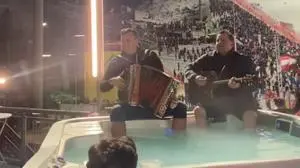 Marc Pircher performte am Dach der Hohenhaustenne