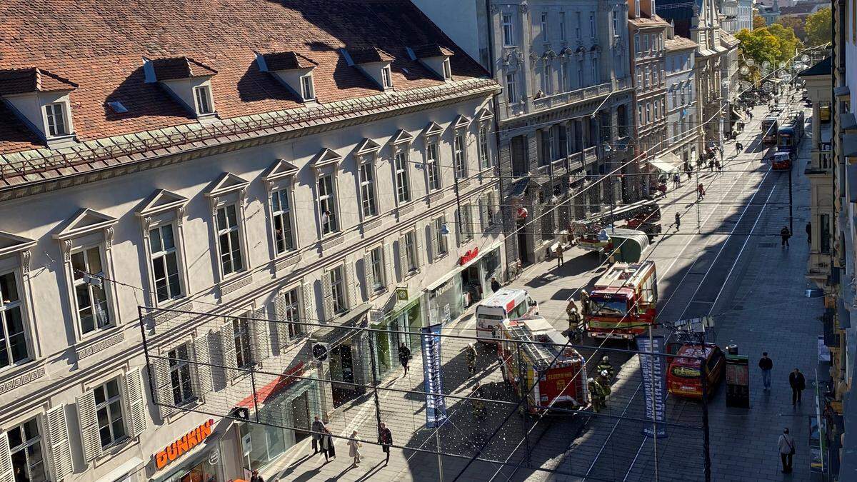 Feuerwehrleute in der Herrengasse