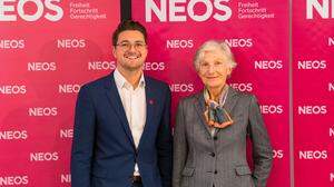 Neos Klubobmann Niko Swatek holte sich Irmgard Griss zur Unterstützung im Wahlkampf