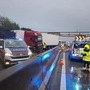 Der Lkw kam ins Schleudern und prallte gegen die Beton-Leitschiene 