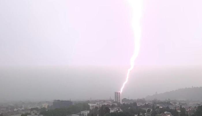 In a very short time, numerous lightning strikes hit Styria