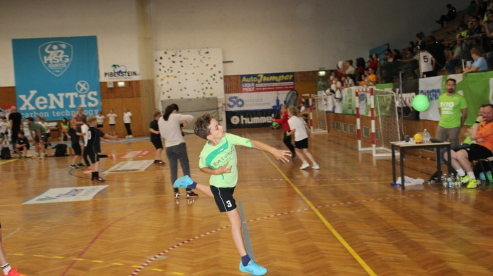 24 Teams von Volksschulen aus der ganzen Steiermark waren beim zehnten Steirischen Mattenhandballcup vertreten