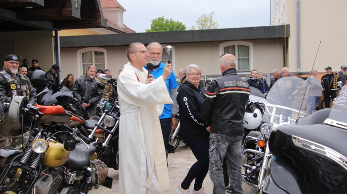 Bereits zur jahrzehntelangen Tradition ist es geworden, dass der Motorradclub Bärnbach mit Obmann Walter Maurer am 1. Mai zur Segnung der Biker und ihrer Maschinen einlädt.
