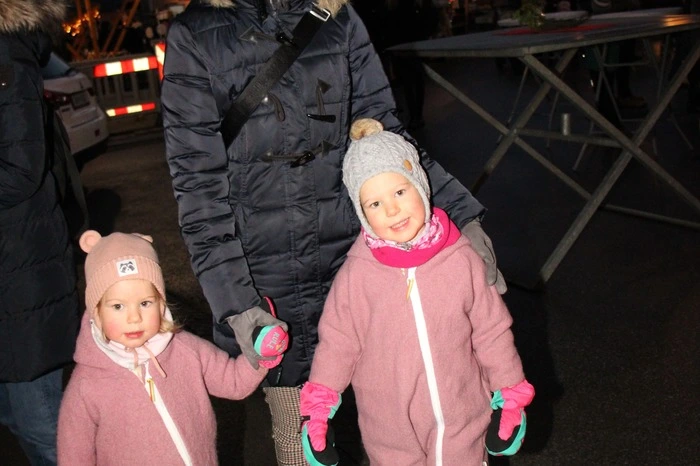 Für die jungen Besucher spielte der Filmclub Polsterlkino im alten Kinosaal den Kinderfilm „Ein Weihnachtsfest für Teddy“ bei freiem Eintritt. 