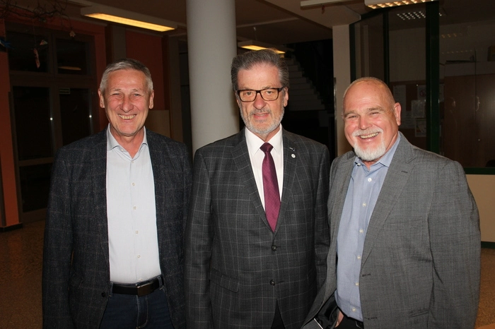 Obmann Johann Trost, Obmann-Stv. Johann Hackl, Finanzreferent Wolfgang Maier und Bürgermeister Engelbert Huber freuten sich über die gelungene Veranstaltung.