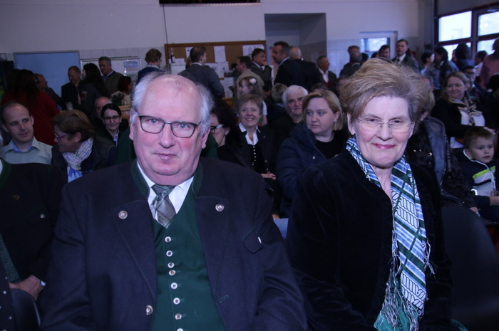 In der voll besetzten Halle des Rüsthauses konnte Obmann Stefan Jahrer auch Bürgermeister Johann Schmid, seinen Stellvertreter Markus Prettenthaler, Alt-Bürgermeister Gottfried Preßler, Diakon August Gößler sowie von Seiten des Blasmusikverbandes Bezirksobmann Johann Edler und Bezirkskapellmeister Andres Angerer begrüßen.