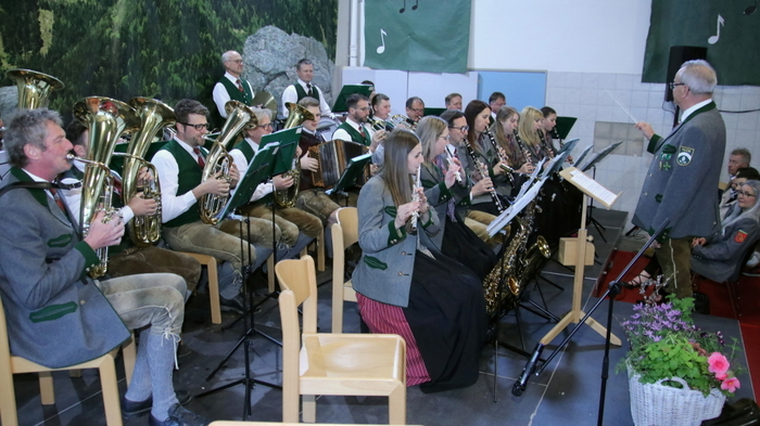 Zum traditionellen Wunschkonzert lud die Trachtenmusikkapelle Pack unter Obmann Stefan Jahrer in das Rüsthaus der Freiwilligen Feuerwehr Pack.