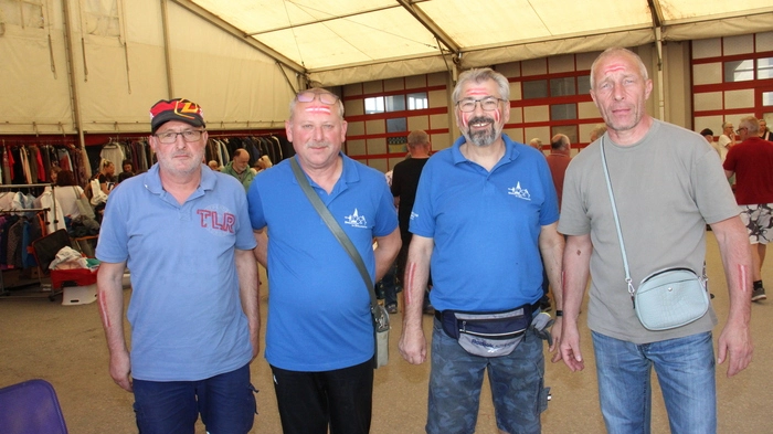 Bestens besucht und fleißig eingekauft wurde beim traditionellen Fetzenmarkt des Brauchtumsvereins Stallhofen in den Räumlichkeiten des Bauhofes der Marktgemeinde Stallhofen.
