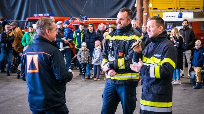 Zwei Teams der Feuerwehren Ligist und Mooskirchen demonstrierten bei der Motion Expo 2024 Messe in Graz die Rettung von Verunfallten nach Verkehrsunfällen.