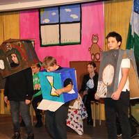 Die Schülerinnen und Schüler präsentierten das Musical „Ausgetickt – Die Stunde der Uhren“ 