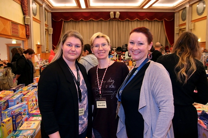 Katrin Kraxner, Roswitha Langmann und Andrea Schmidt, die mit rund 50 freiwilligen Helferinnen die bestens organisierte Veranstaltung schupften, freuten sich, dass der Andrang an allen drei Tagen enorm war. 