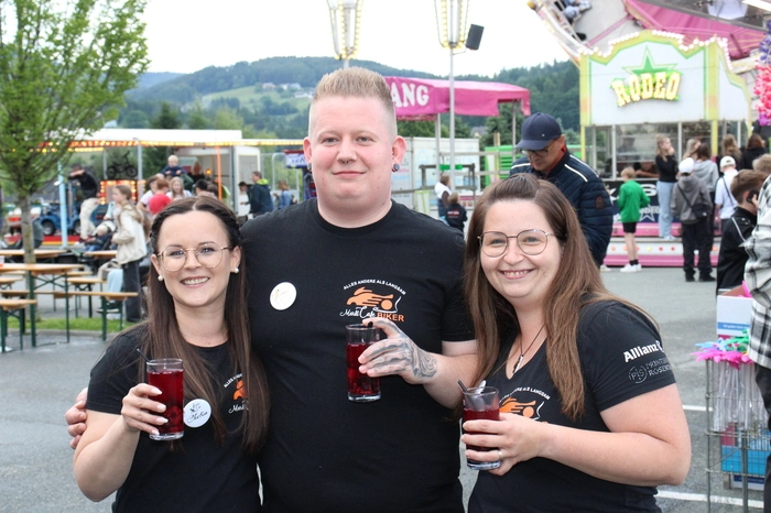 Nach der großen Verlosung mit Preisen von über 7000 Euro fand das zweite Stallhofner Marktfestival einen gemütlichen Ausklang. 