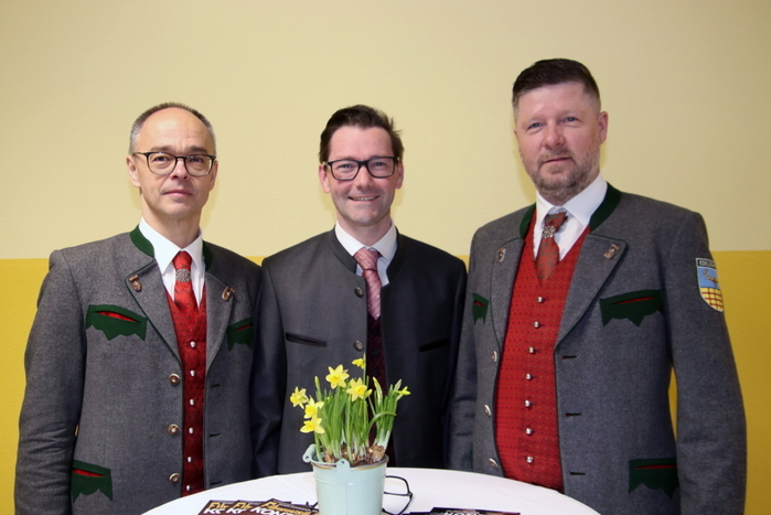 Musiker-Obmann Roman Klug freute sich, unter den zahlreichen Gästen Bürgermeister Georg Preßler und dessen Vize Michael Schilling sowie den Blasmusik-Bezirksobmannstellvertreter Robert Sagmeister begrüßen zu können.