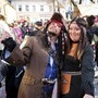 Auch Kapitän Jack Sparrow und eine Indianerin mischten sich unter die Kostümierten