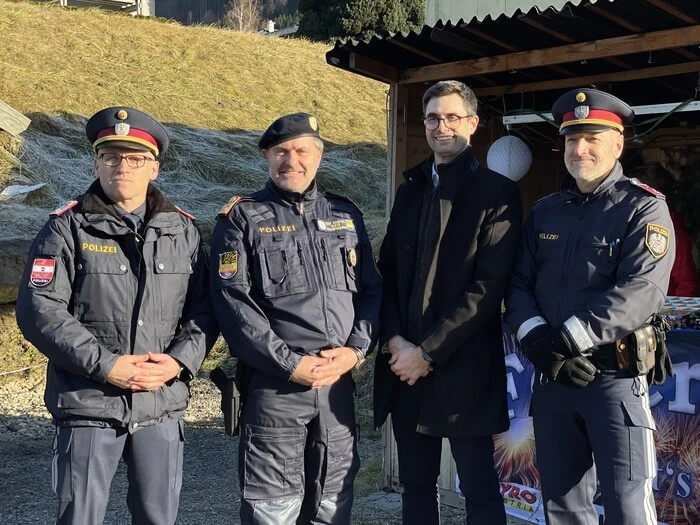 Die Polizei und die Wirtschaftskammer klärten über die Gefahren und die Anwendung von Feuerwerkskörpern auf
