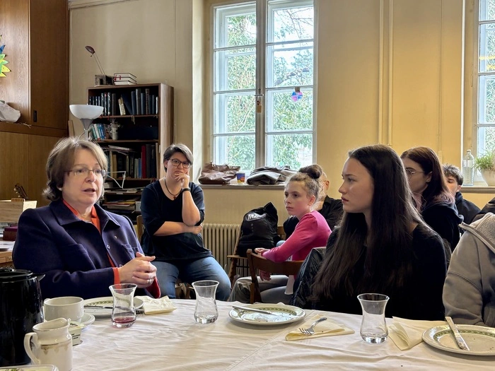 Frauen in kirchlichen Ämtern, Kopftuchverbot und der Zeitplan einer Bischöfin – zu besprechen gab es jede Menge