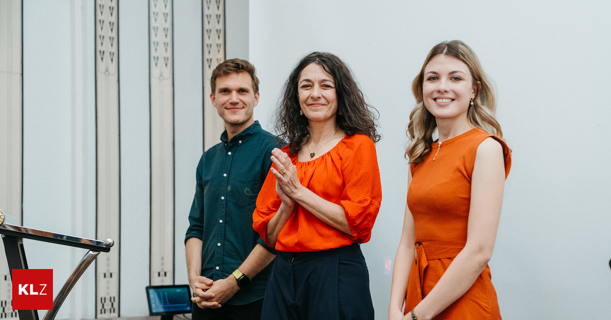 Hakelzieh-n-Gr-ne-stellen-Krautwaschl-zwei-Co-Piloten-zur-Seite