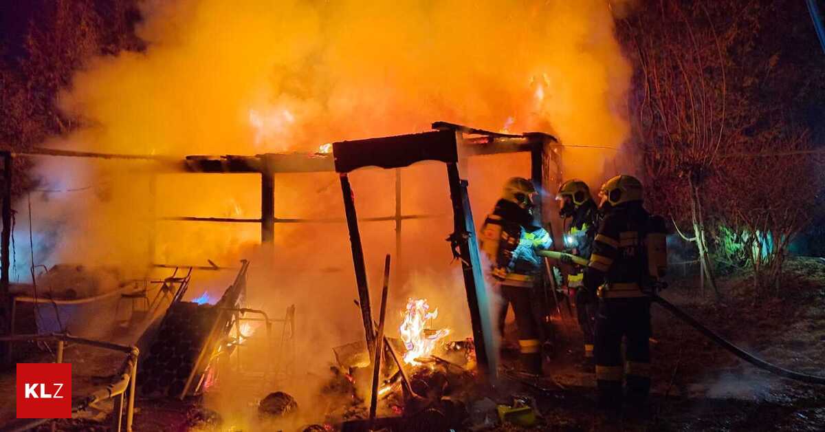 Garden shed completely engulfed in flames: Owner was able to save himself