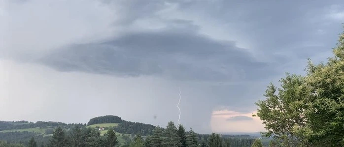 In der Steiermark drohen am Nachmittag teils heftige Gewitter (Archivbild)