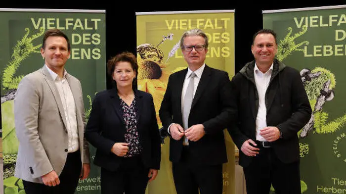 Marko Mele, Landesrätin Ursula Lackner, Landeshauptmann Christopher Drexler und Josef Schrammel präsentierten die Zahlen