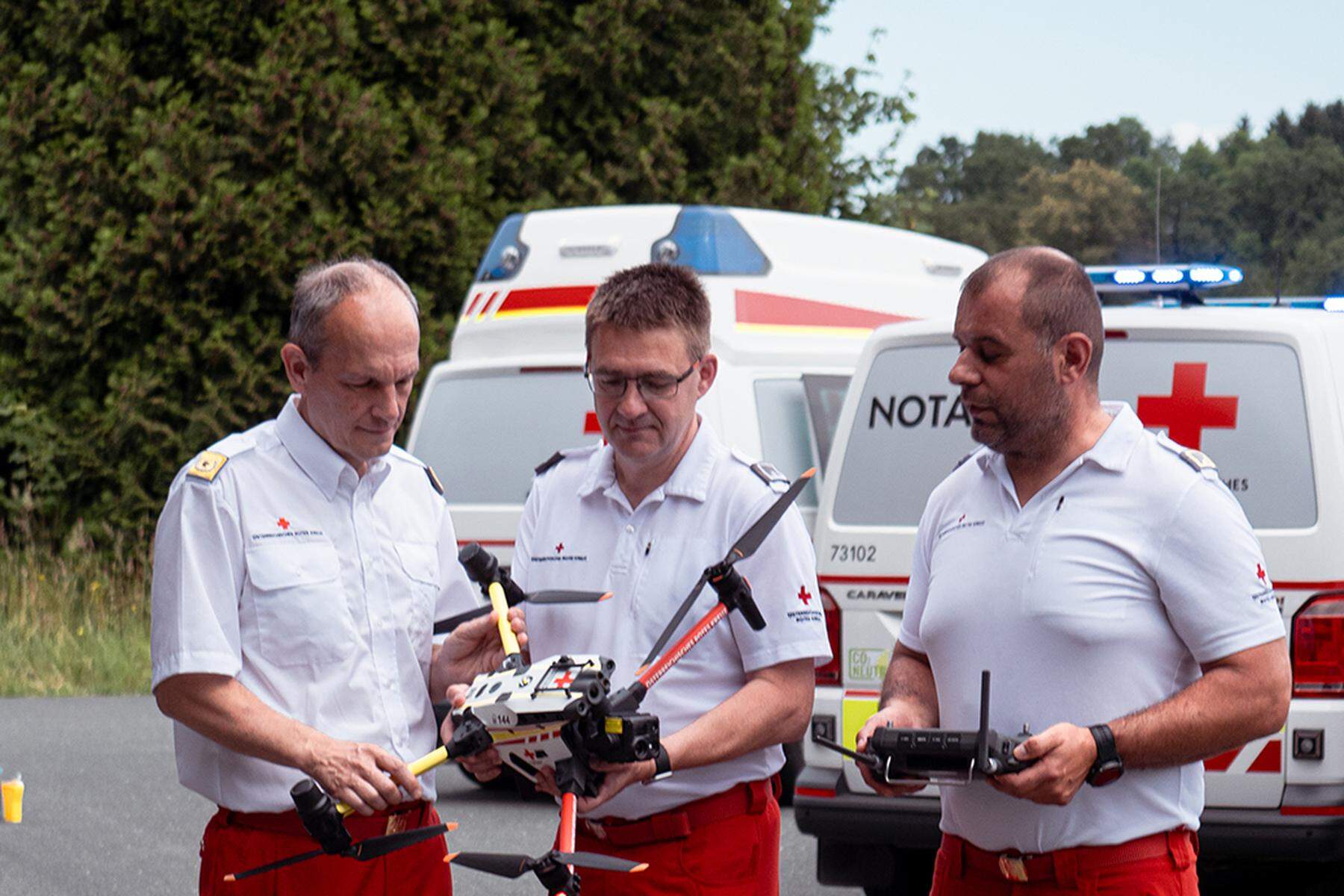 Weniger Einsätze 2023 | Rotes Kreuz geht neue Wege mit Drohnen und Telemedizin