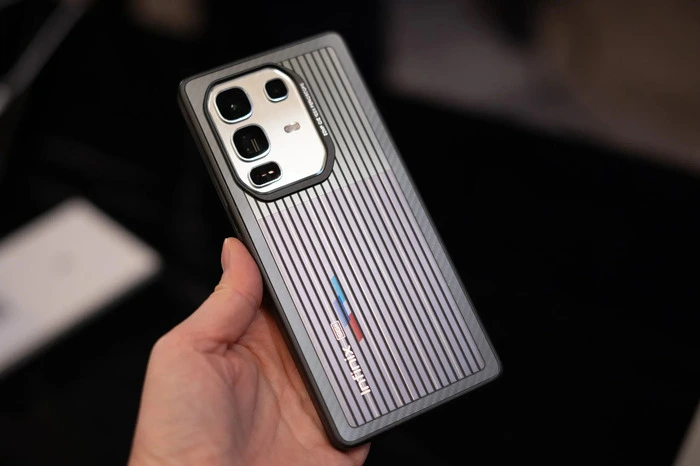 Das Smartphone per Sonne laden: Infinix setzt auf eine Solar-Hülle