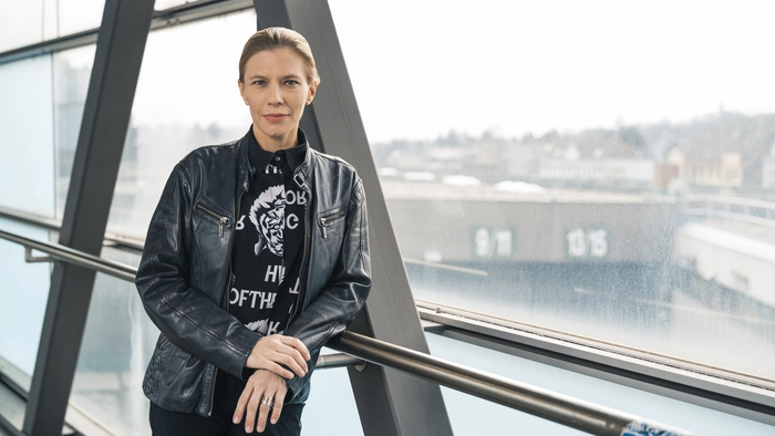 Philosophin Lisz Hirn: „Aus Bequemlichkeit setzen wir KI viel zu früh ein“
