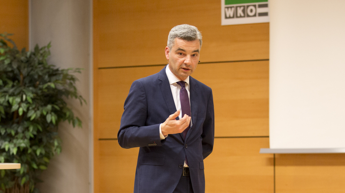 Wolfgang Peschorn zu Gast in Klagenfurt auf Einladung der Volkswirtschaftlichen Gesellschaft Kärnten | Wolfgang Peschorn zu Gast in Klagenfurt auf Einladung der Volkswirtschaftlichen Gesellschaft Kärnten Anfang Mai