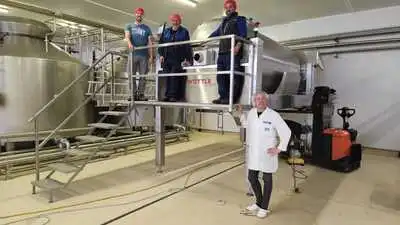 Inbetriebnahme der neuen Presse in der Obersteirischen Molkerei
