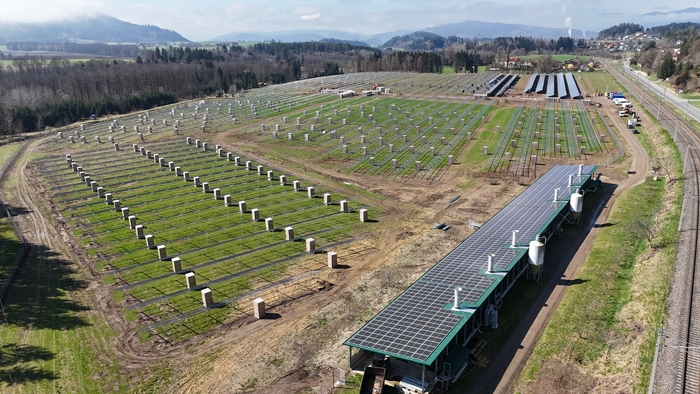 Über 6 Hektar werden sich die Modulflächen der Agri-PV-Anlage Thalsdorf erstrecken. Leistung: 13 Megawatt Peak