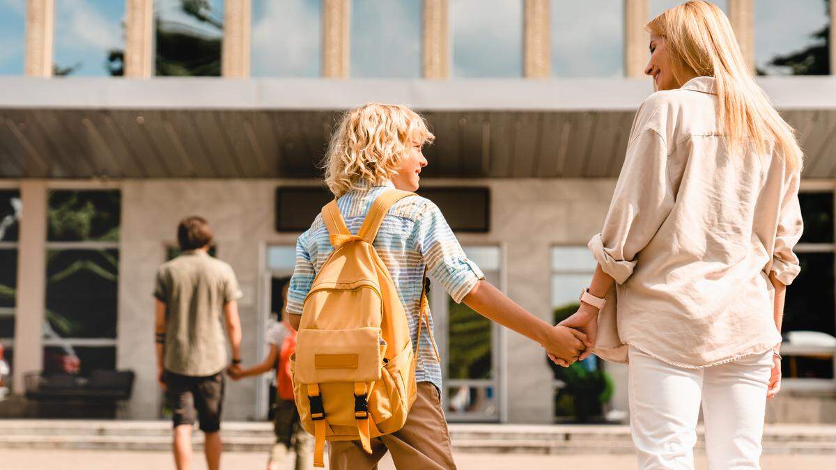 Es gibt gewissermaßen eine familiäre Beistandspflicht wegen des Schuleintritts des Kindes