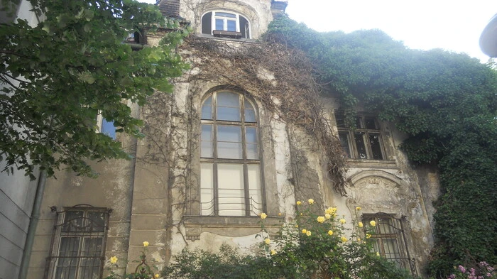 An der historischen Villa nagte der Zahn der Zeit